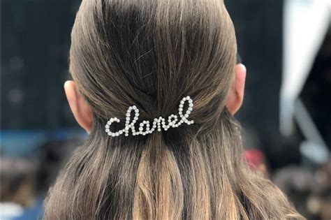 hair clip chanel